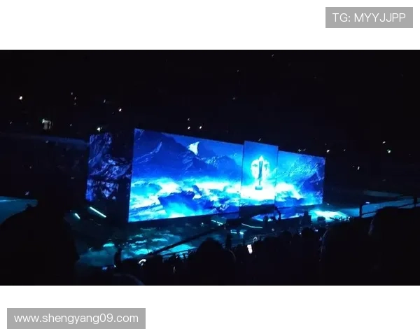 以英雄联盟总决赛开幕为核心聚焦全球玩家激情与电竞荣耀盛宴