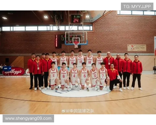 中国男篮迎战世界强队备战世界杯 新阵容亮相备受期待