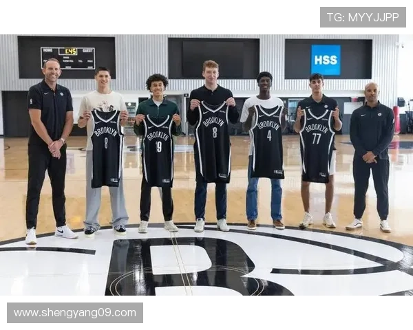 篮网队迎来重大变动 多名球员转会消息震动联盟