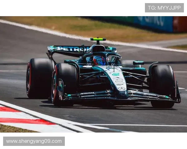 F1赛季最新动态：顶级车队竞争激烈 技术革新引发争议