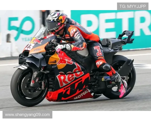 MotoGP新赛季焦点对决厂队升级车手争冠悬念再起欧洲站激战临近