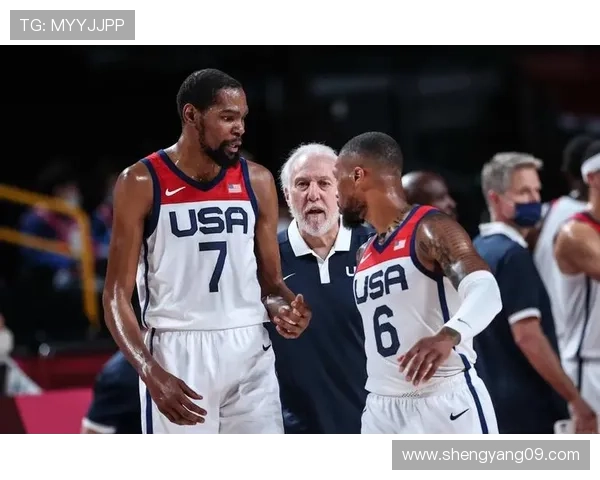 NBA新赛季风云再起巨星交易频繁东西部格局或将重塑冠军争夺激烈升温