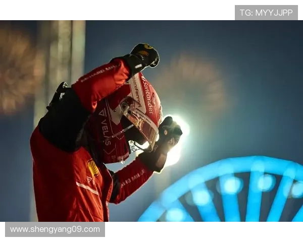 法拉利车队在F1赛季中的表现起伏不定 车手们为冠军全力拼搏