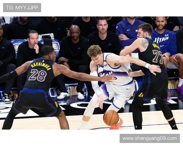 湖人迎关键转折勇士连胜受阻联盟格局再起波澜季后赛前景引发热议