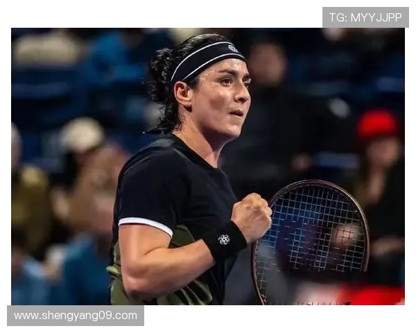 网球大满贯赛事激战正酣 传奇球员复出挑战新星夺冠梦想 网球大满贯赛事激战正酣 传奇球员复出挑战新星夺冠梦想